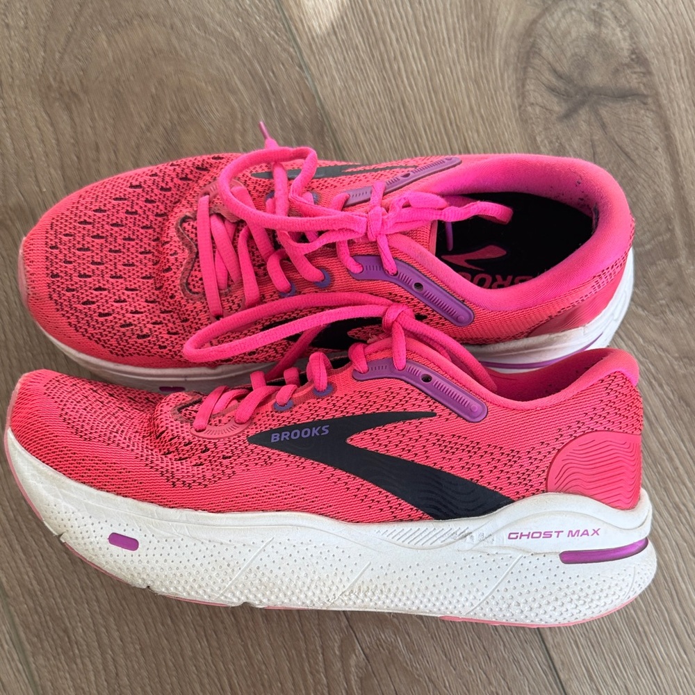 Used Brooks Ghost Max size 7